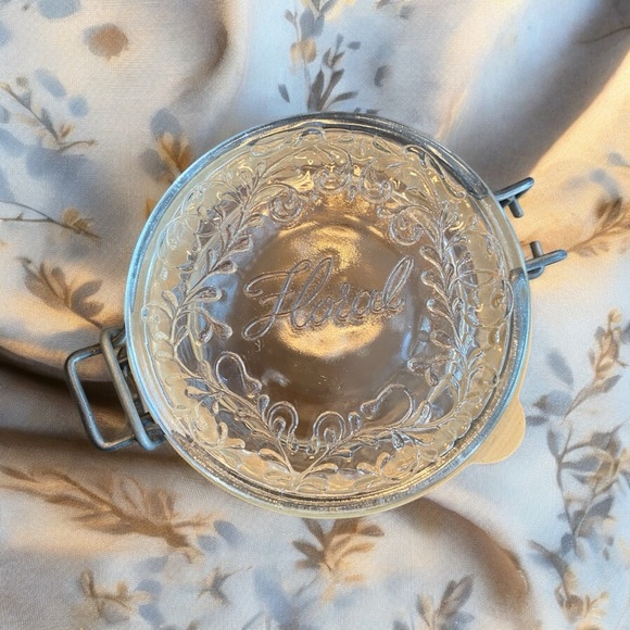 VTG Italian Made by Cove. Vine Embossed Clear Jar Canister Wire Bale Hinge. EUC - Picture 7 of 7